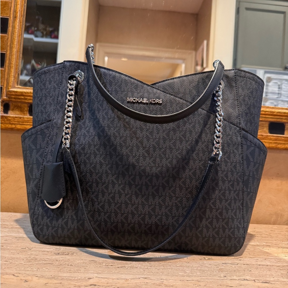 Michael Kors Black and Gray Jet Set Signature Tote - Picture 1 of 16